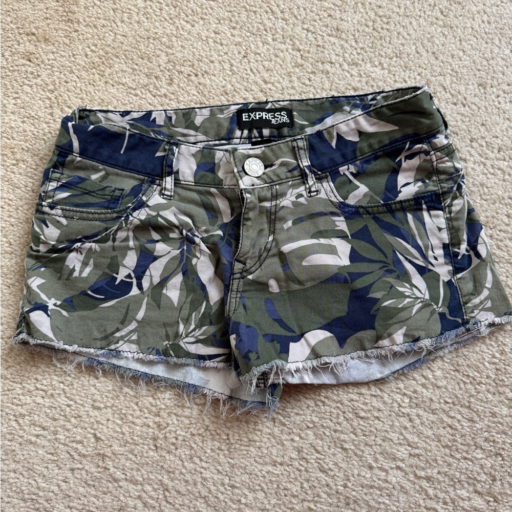 Express Women's Green and Blue Camouflage Jean Shorts